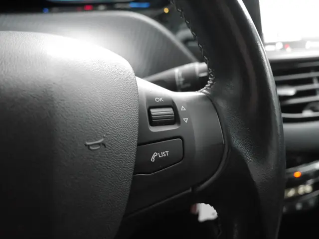 Peugeot 2008 1.2 PureTech Allure 2018 Benzine 19