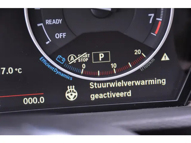 BMW X1 sDrive18i High Executive 2018 Benzine 34