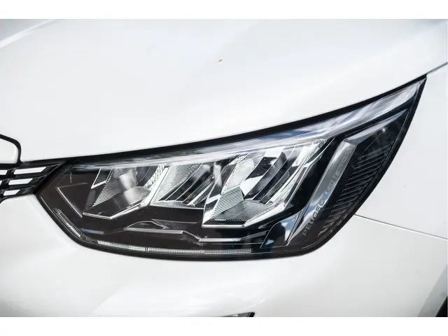 Peugeot e-2008 EV Allure Pack 50 kWh 2021 Elektrisch 15