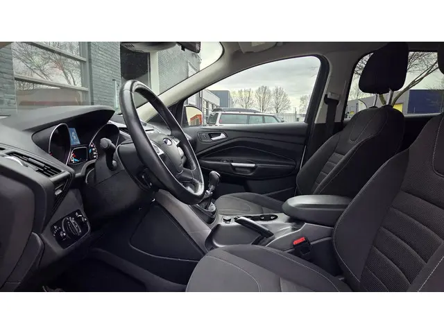 Ford Kuga 1.5 Trend 2016 Benzine 15