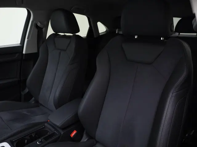 Audi Q3 Sportback 35 TFSI/150PK S Line 2024 Benzine 6