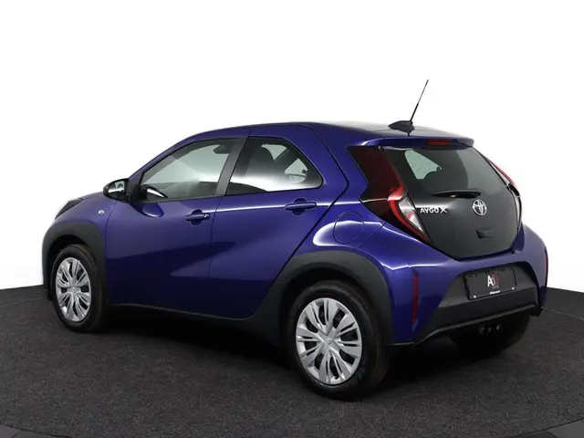 Toyota Aygo X 1.0 VVT-i MT Play 2025 Benzine 12
