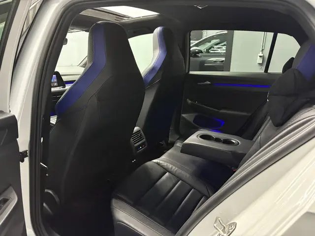 Volkswagen Golf 8 2.0 TSI R 4Motion 2021 Benzine 9