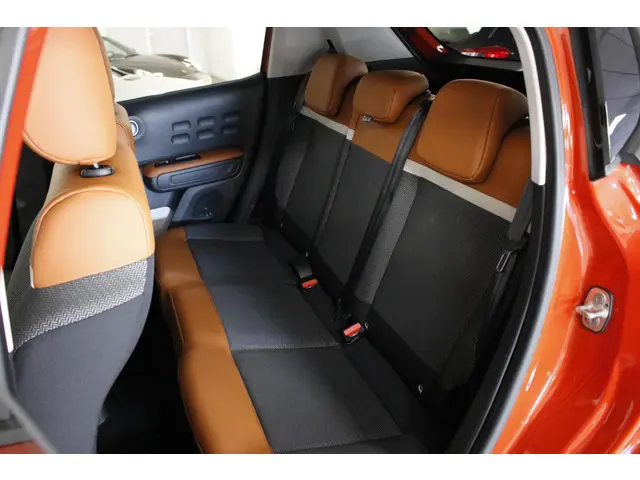 Citroën C3 1.2 PureTech Shine 2017 Benzine 6