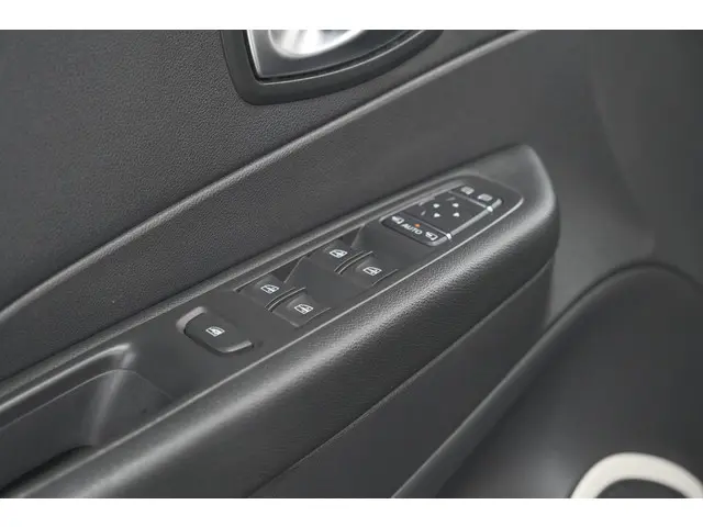 Renault Captur TCe 90 Limited 2018 Benzine 23