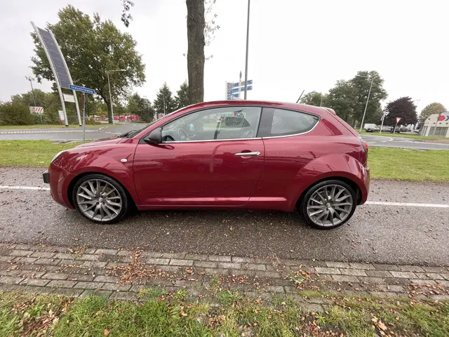 Alfa Romeo MiTo 1.3 JTDm ECO Distinctive 2013 Diesel 14