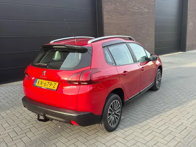 Peugeot 2008 1.2 PureTech Blue Lion| automaat| 2016 Benzine 6