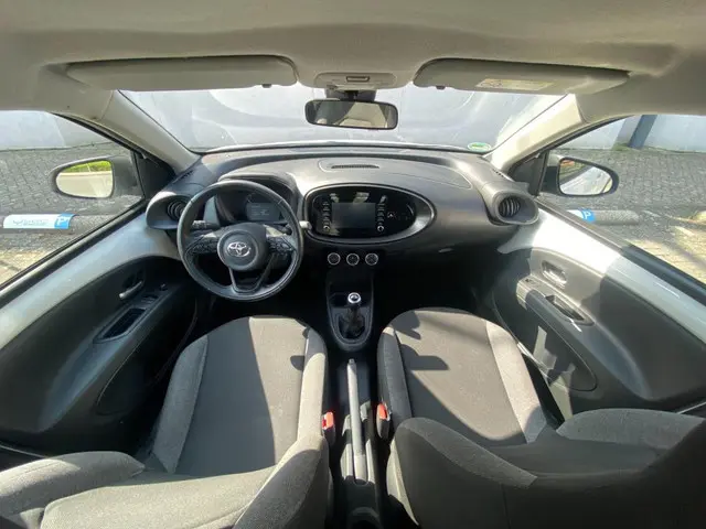 Toyota Aygo X 1.0 VVT-i MT play 2022 Benzine 5