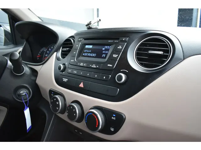 Hyundai i10 1.0i i-Motion 2014 Benzine 16