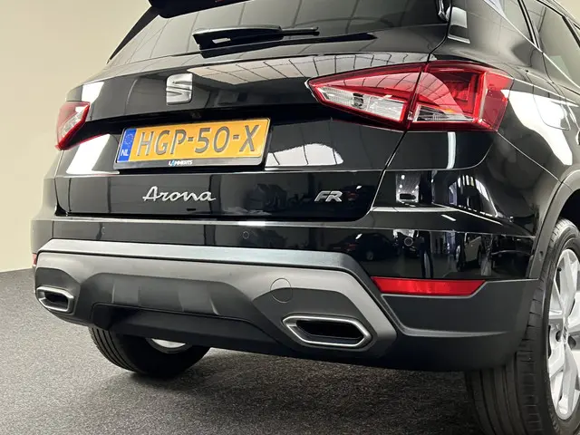 SEAT Arona 1.0 TSI FR 81 KW / 110 PK 2023 Benzine 50