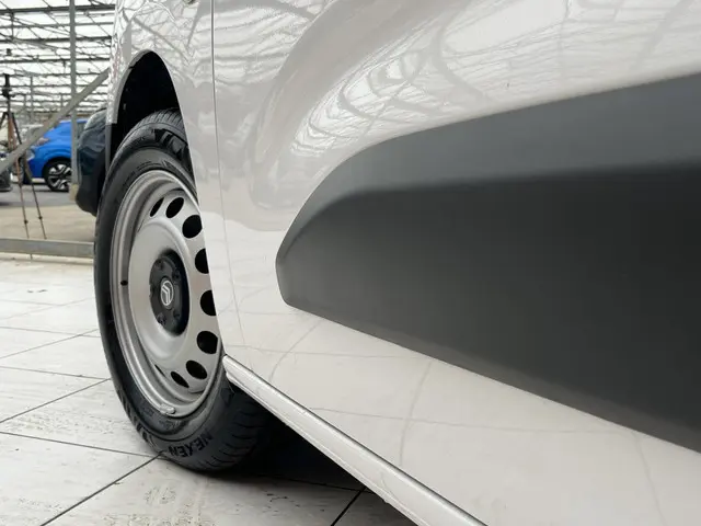 Citroën Berlingo BlueHDi 100 S&S L2 2024 Diesel 23