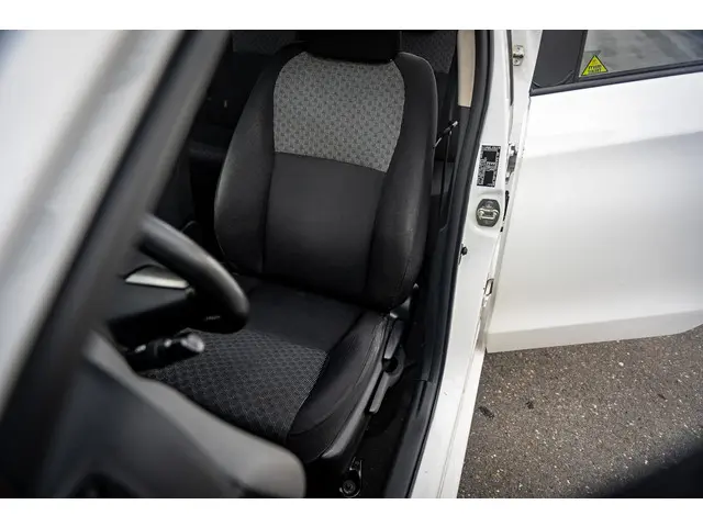 Toyota Yaris 1.0 VVT-i Trend 2015 Benzine 16