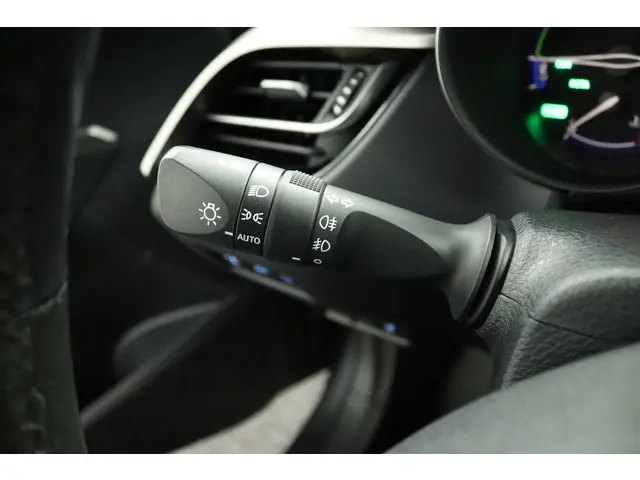 Toyota C-HR 1.8 Hybrid Style 2019 Hybride Benzine 31