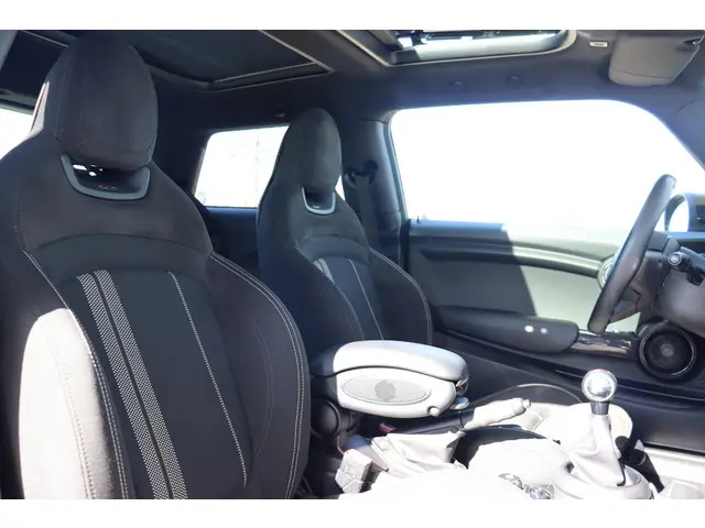 MINI Cooper Mini 1.5 2021 Benzine 10