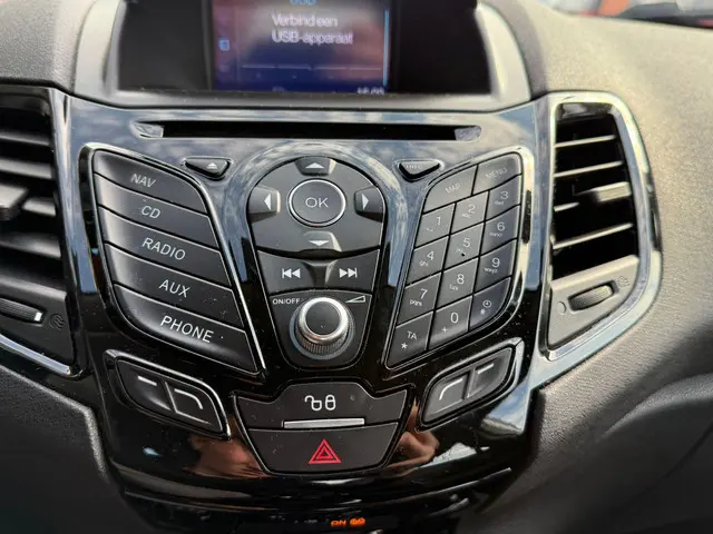 Ford Fiesta 1.0 Titanium 2015 Benzine 13