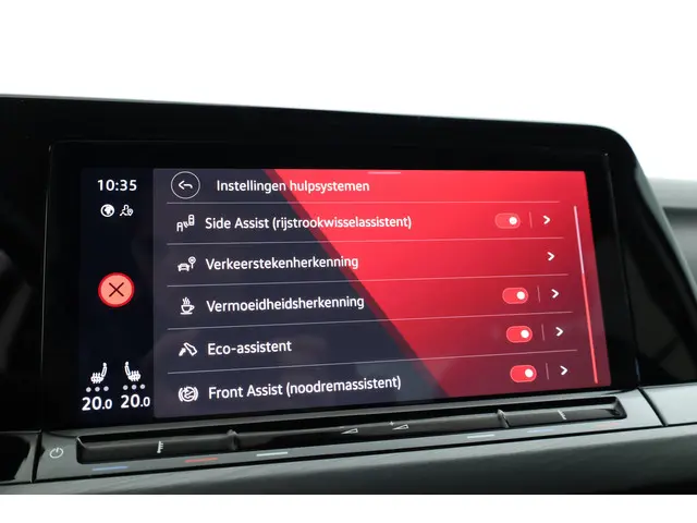 Volkswagen Golf 1.5 eTSI Style DSG 2020 Benzine 30