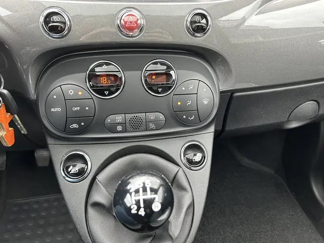 Fiat 500 0.9 TwinAir Turbo Collezione 2018 Benzine 18