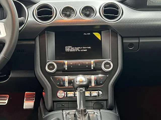Ford Mustang 5.0 V8 GT Fastback Performance 2022 Benzine 15