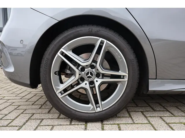 Mercedes-Benz A-Klasse 250 Premium Plus 2018 Benzine 22