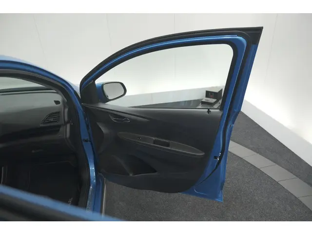 Opel KARL 1.0 Rocks Online Edition 2018 Benzine 51