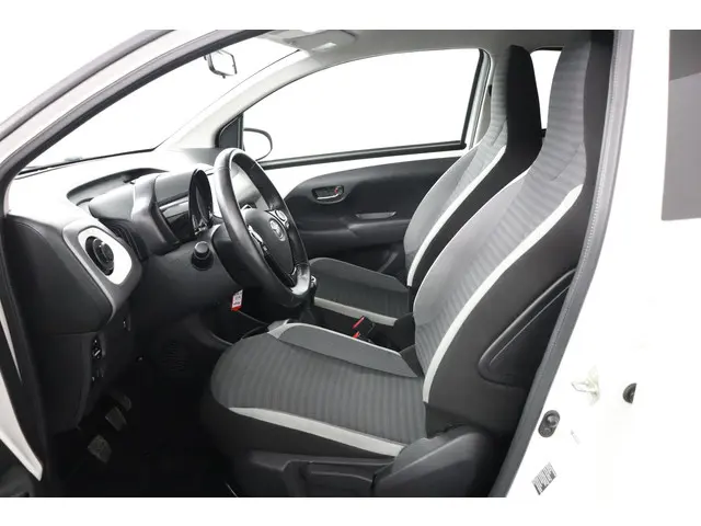 Toyota Aygo 1.0 VVT-i x-joy 2020 Benzine 17