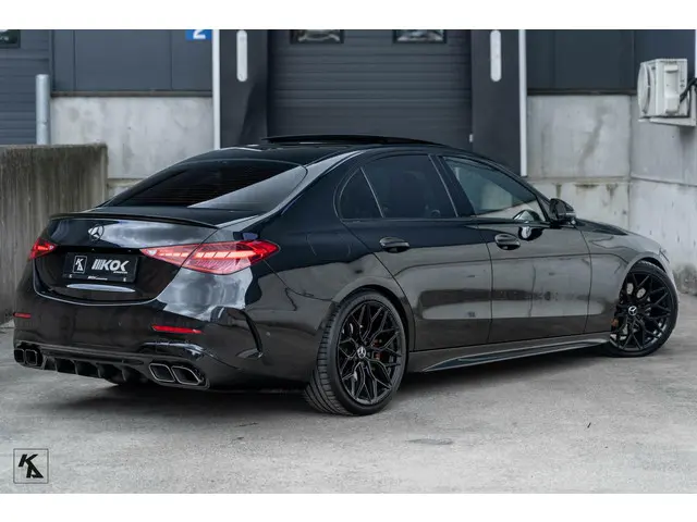 Mercedes-Benz C-Klasse 300 AMG Line 2021 Benzine 3