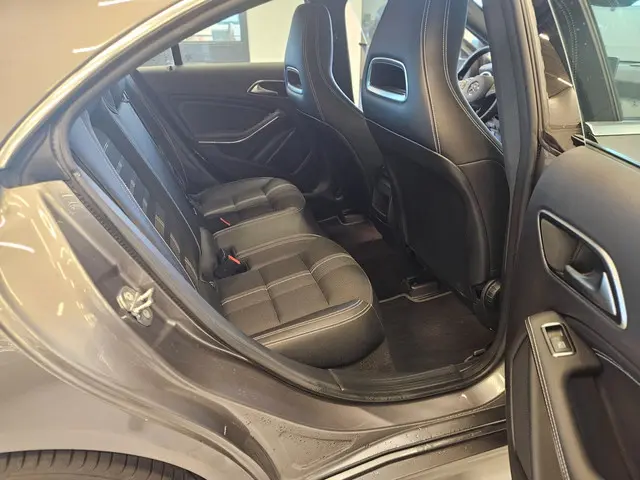 Mercedes-Benz CLA 180 Prestige 2019 Benzine 13