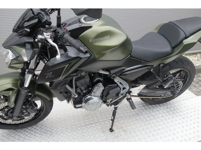 Kawasaki Z650 ABS 2018 Benzine 18