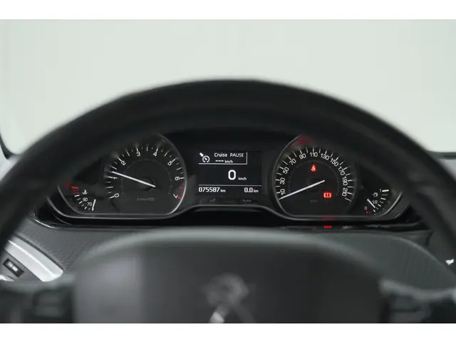 Peugeot 208 PureTech 110 Tech Edition 2018 Benzine 52