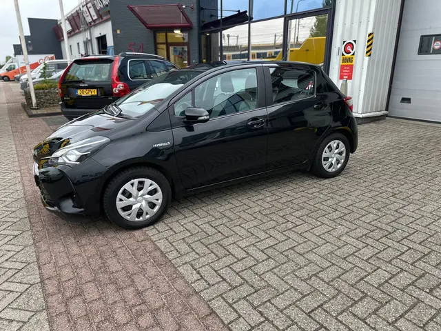 Toyota Yaris 1.5 Hybrid Active 2020 Hybride Benzine 4