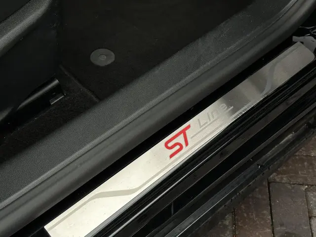 Ford Focus Wagon 1.0 EcoBoost ST Line 2019 Benzine 20