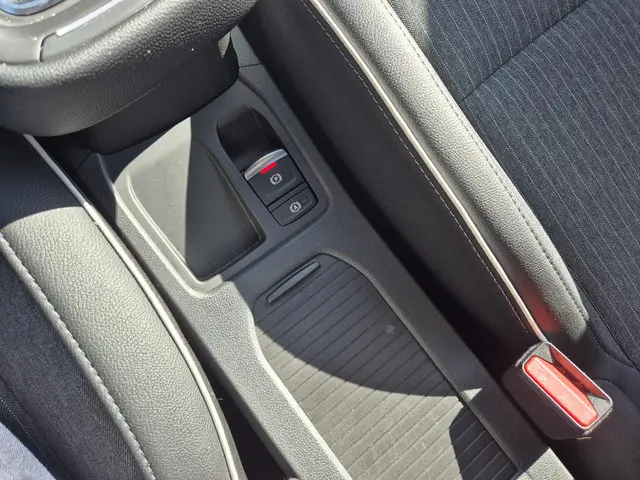 Mitsubishi Colt 1.6 HEV Instyle 2024 Hybride Benzine 39