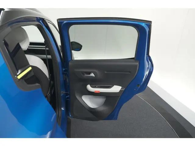 Citroën C3 1.2 Turbo 100pk Plus 2025 Benzine 49