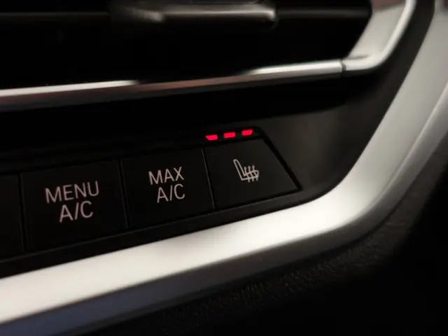 BMW 3 Serie 320i xDrive M Sport Edition- 2019 Benzine 16