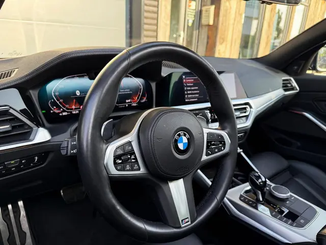 BMW 3 Serie 330i High Executive M Line 2019 Benzine 19
