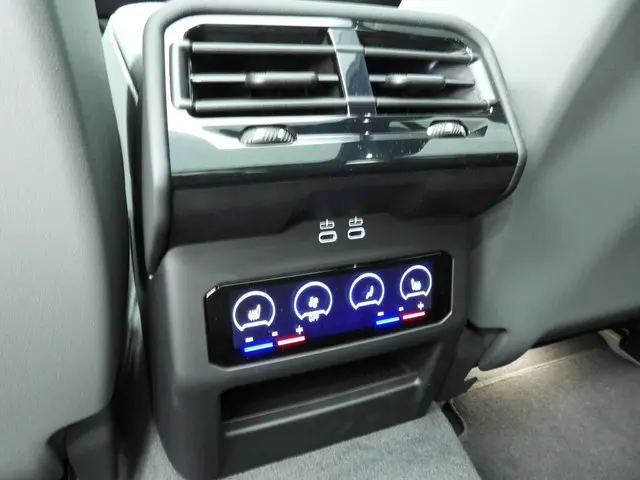 BMW 5 Serie Touring 550e xDrive 2025 Hybride Benzine 17