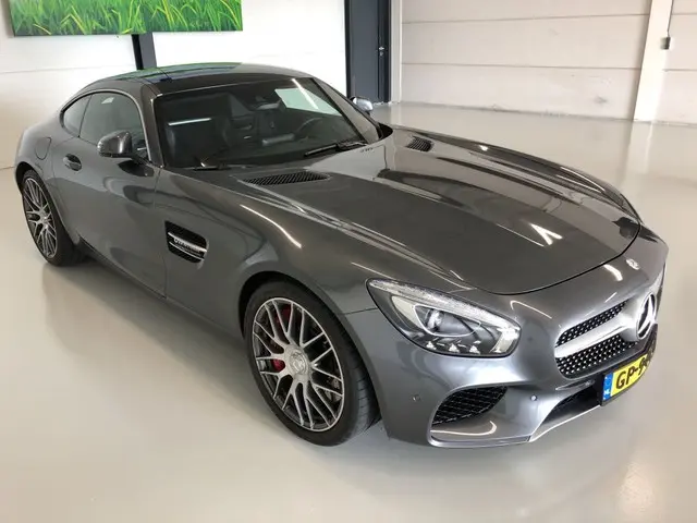 Mercedes-Benz AMG GT S 2015 Benzine 3