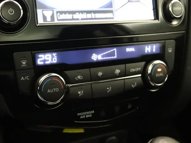 Nissan QASHQAI 1.2 Connect Edition 2016 Benzine 26