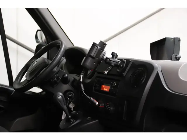 Renault Master T35 2.3 dCi 2017 Diesel 9