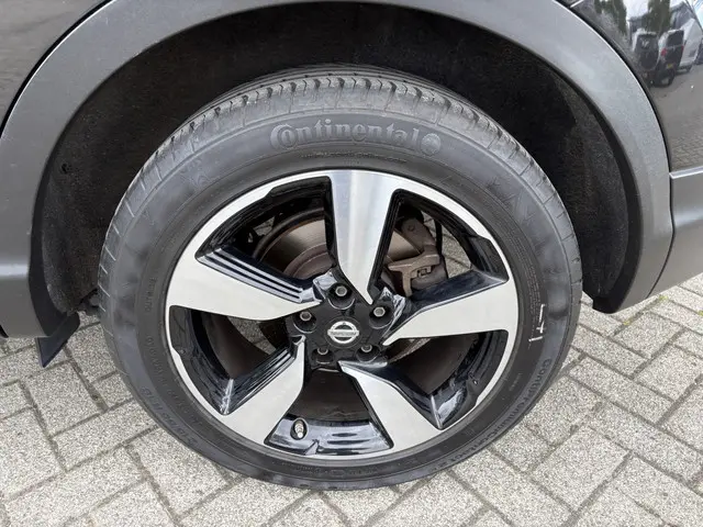 Nissan QASHQAI 1.2 N-Connecta 2017 Benzine 4