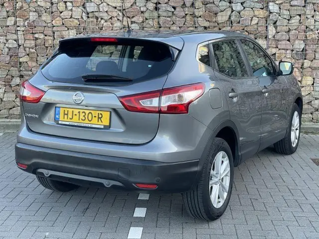 Nissan QASHQAI 1.2 Acenta Automaat 2014 Benzine 4