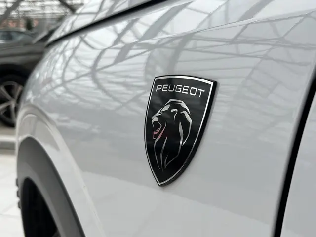 Peugeot 3008 Hybrid 136 GT 2024 Hybride Benzine 31