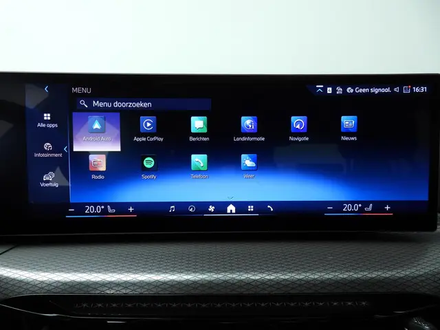 BMW 3 Serie Sedan 318i 2025 Benzine 37