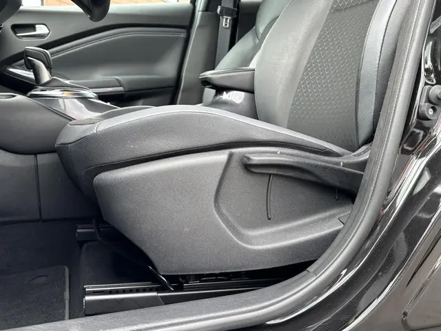 Nissan Juke 1.6 Hybrid N-Connecta 2024 Hybride Benzine 21