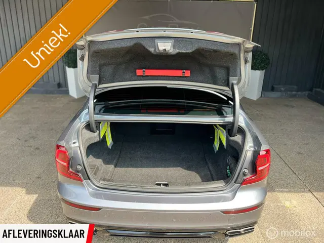 Volvo S60 2.0 T5 R-Design 2020 Benzine 28