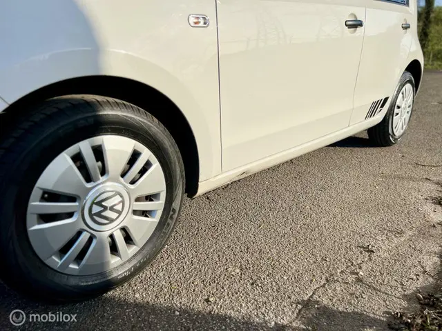 Volkswagen up! 1.0 high up! BlueMotion 2015 Benzine 23