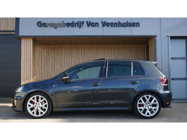 Volkswagen Golf 2