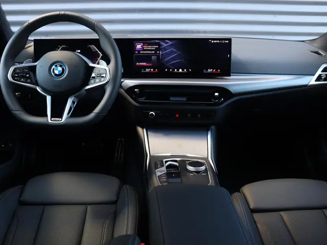 BMW 3 Serie 330e Sedan 2025 Hybride Benzine 11