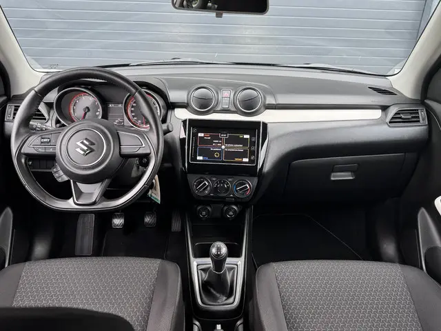 Suzuki Swift 1.2 SELECT 2019 Benzine 7