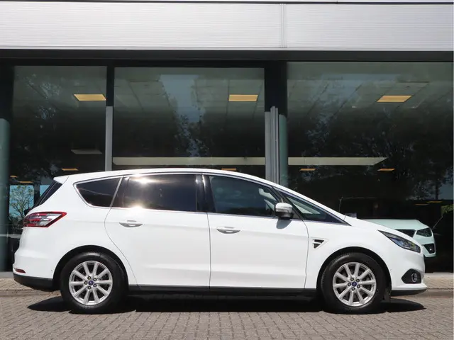 Ford S-Max 1.5 Titanium 2016 Benzine 6